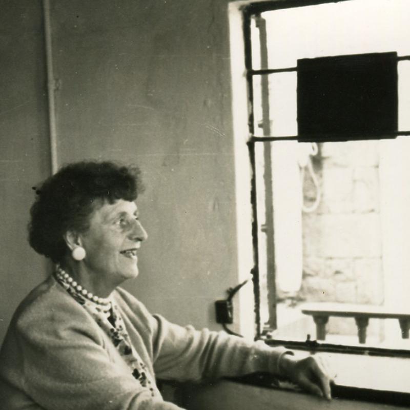 Cashier Dorothy Rowe
