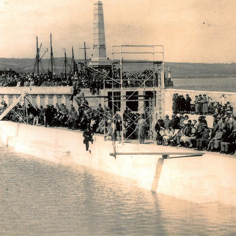 Professor Richard Hicks takes the 'first plunge'