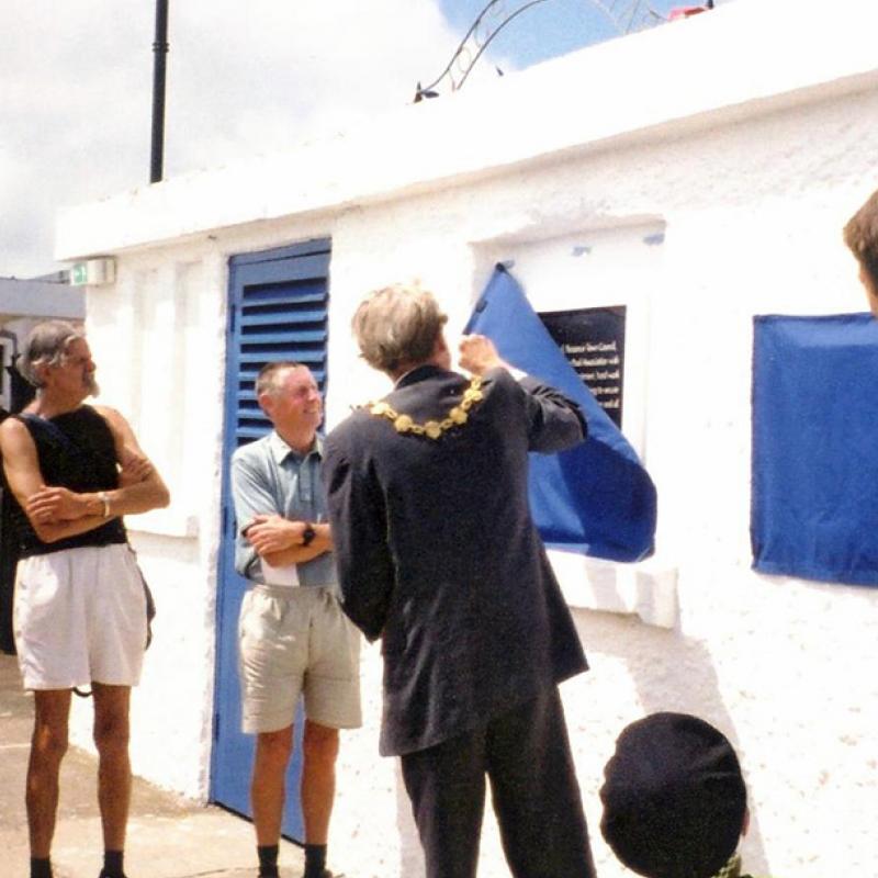 Mayor Mike Cotton unveils plaque in appreciation of John Clarke