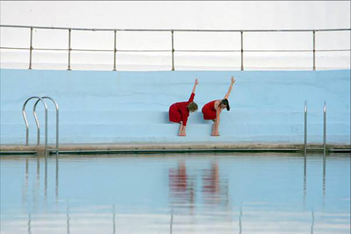 Live art at the pool - live performers