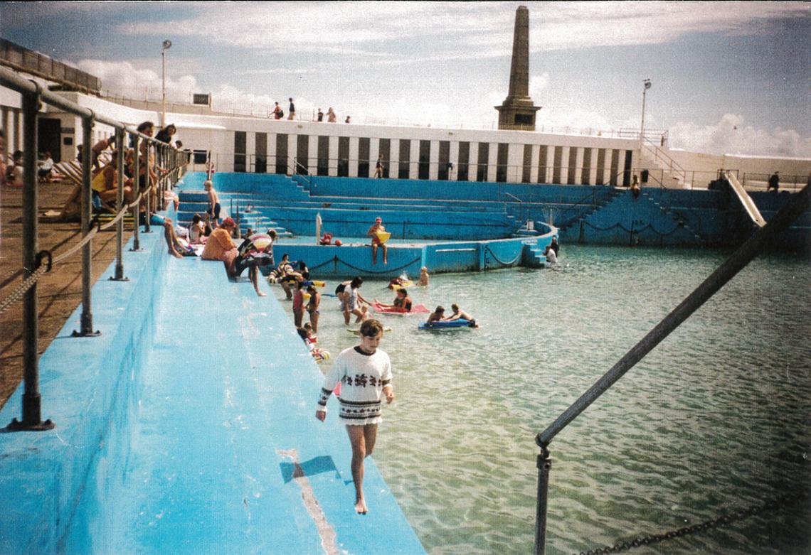 Blue steps and white changing rooms at Jubilee Pool