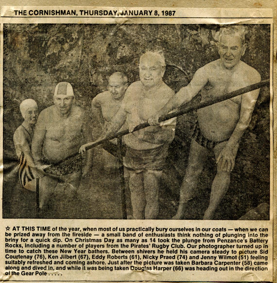 Battery Rocks swimmers on Christmas day 1987