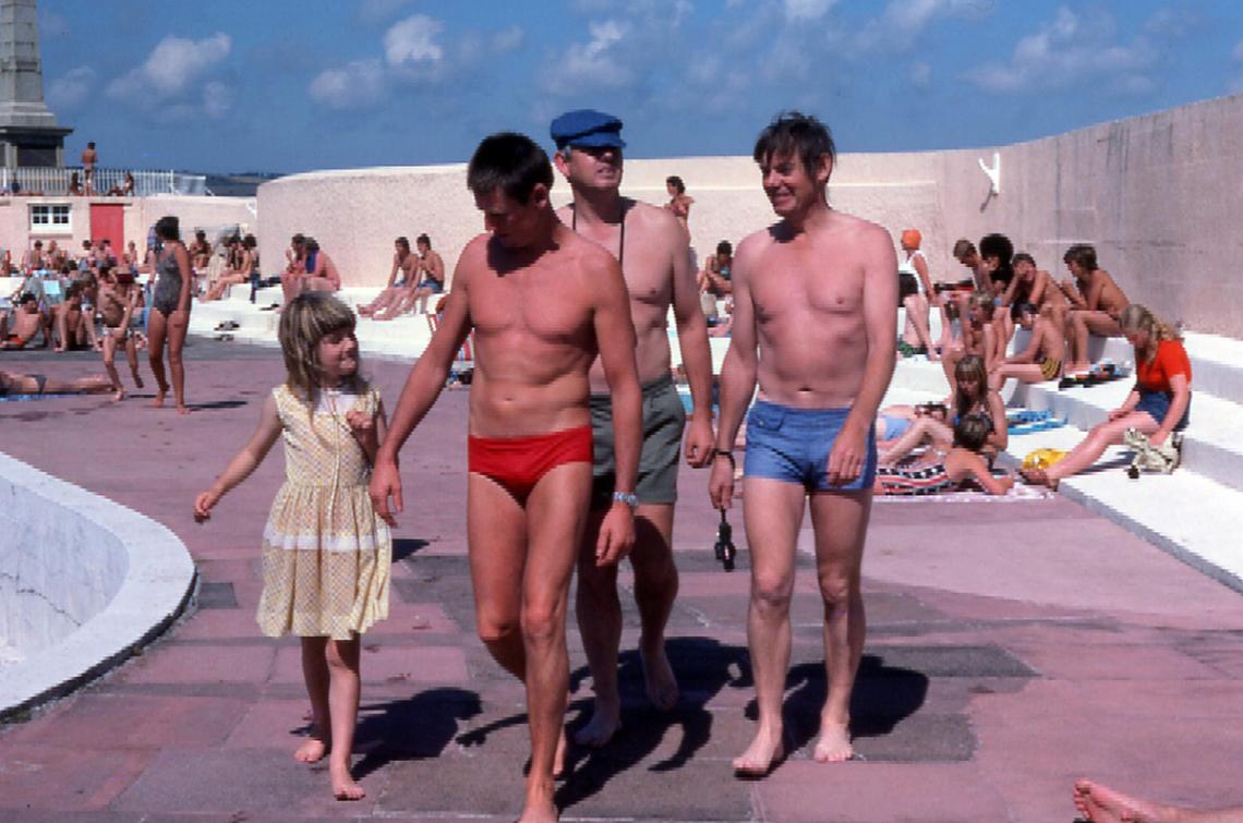 Bathers on the terraces