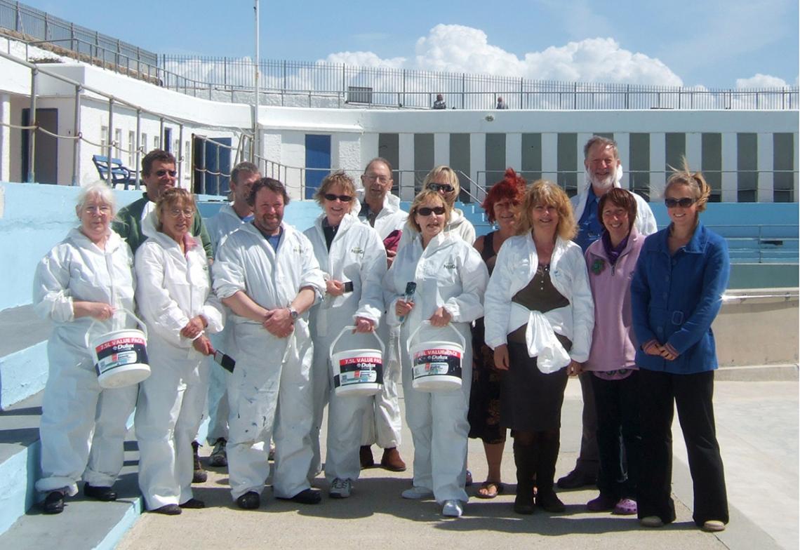 Jubilee Pool painters