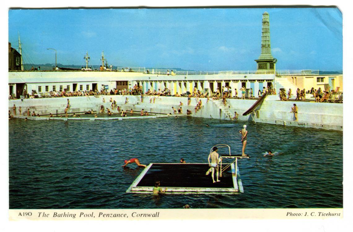 Swimmers at the Jubilee Pool with the raft
