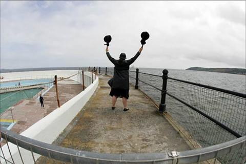 Live art at the pool - props 4